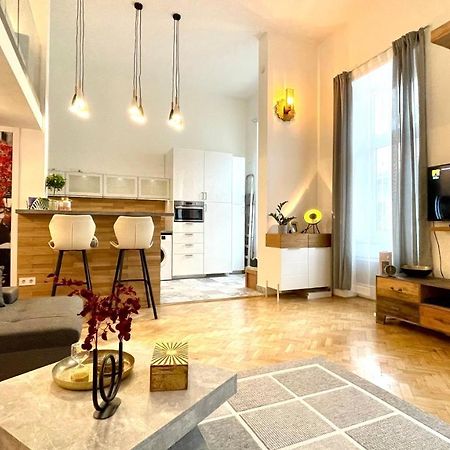 Brand New Sunny Apartment On Andrassy Street Budapest Exterior foto