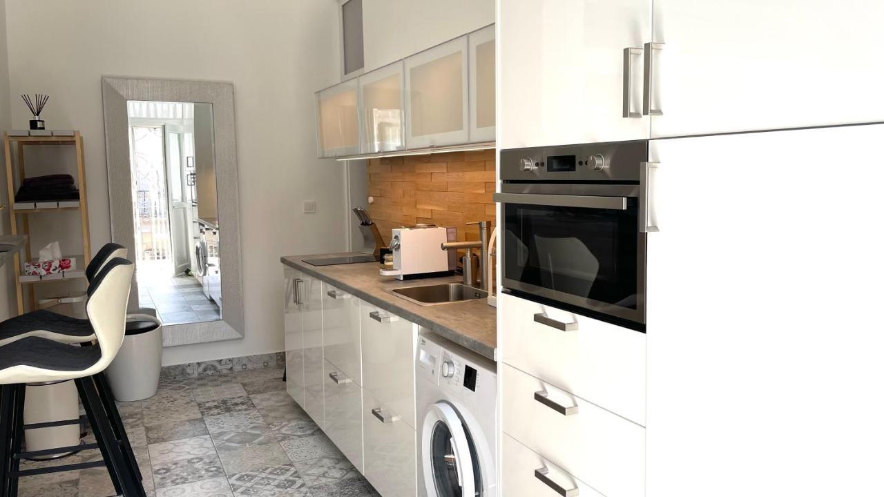 Brand New Sunny Apartment On Andrassy Street Budapest Exterior foto